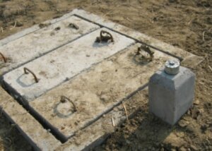 General type buried handhole